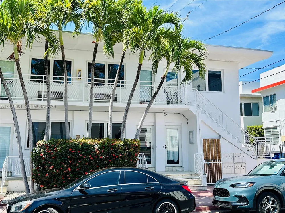 745 13th St #17 Miami Beach, FL 33139