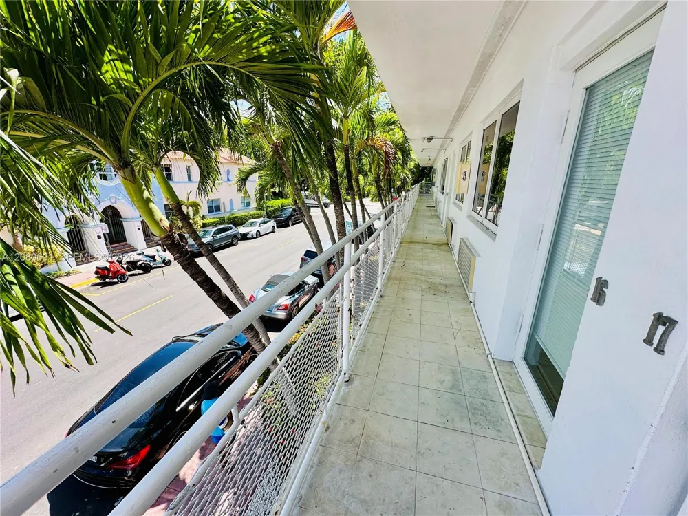 745 13th St #17 Miami Beach, FL 33139