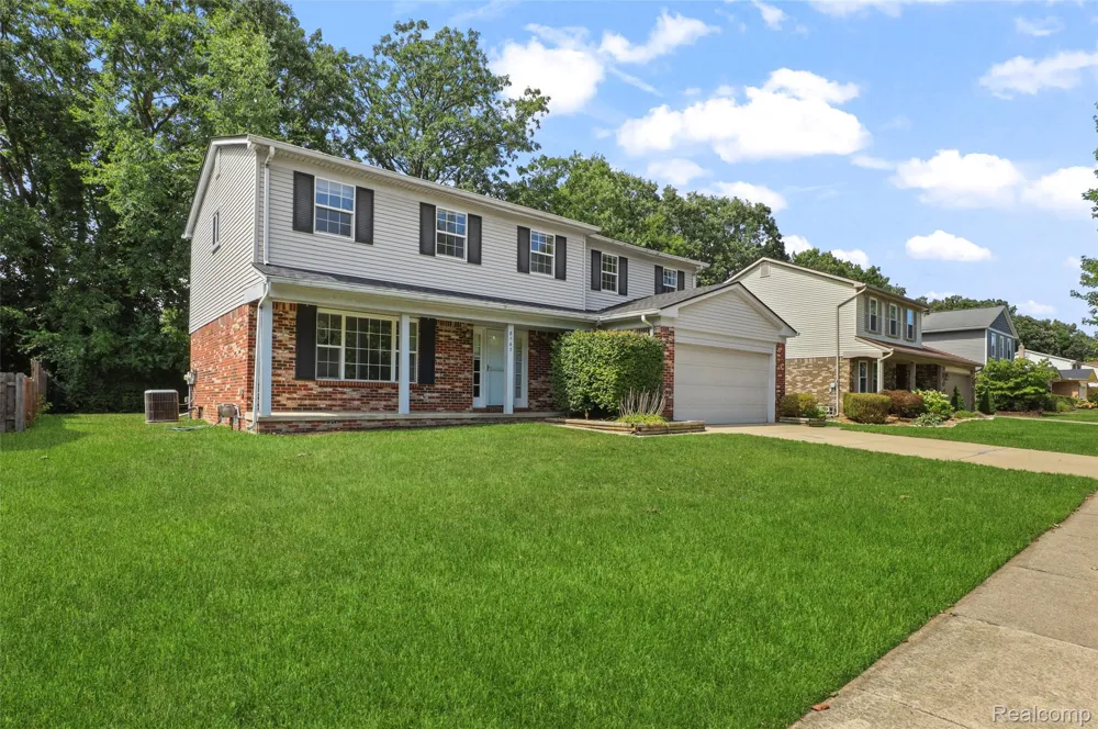 8167 Sandpiper Street Canton Charter Township, MI 48187