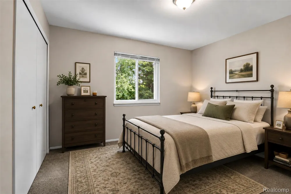 8167 Sandpiper Street Canton Charter Township, MI 48187