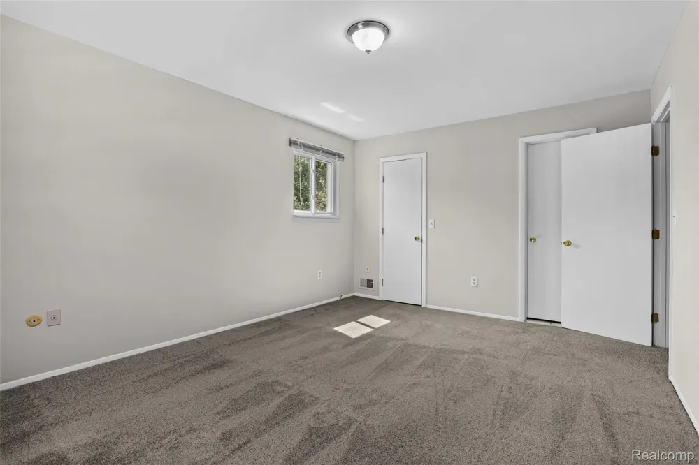 8167 Sandpiper Street Canton Charter Township, MI 48187