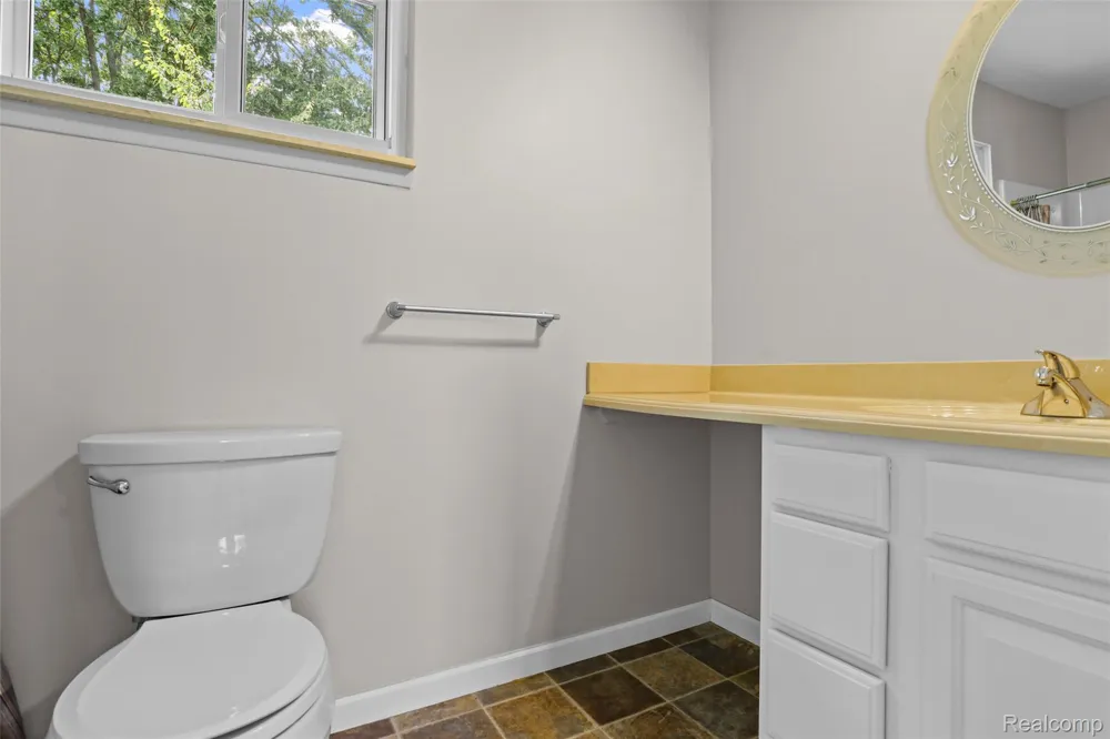 8167 Sandpiper Street Canton Charter Township, MI 48187