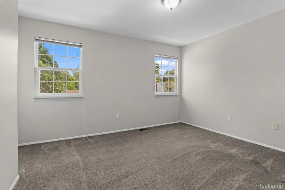 8167 Sandpiper Street Canton Charter Township, MI 48187