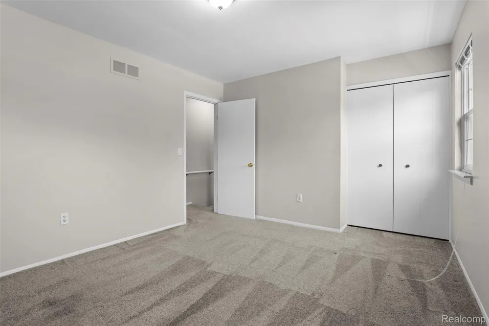8167 Sandpiper Street Canton Charter Township, MI 48187