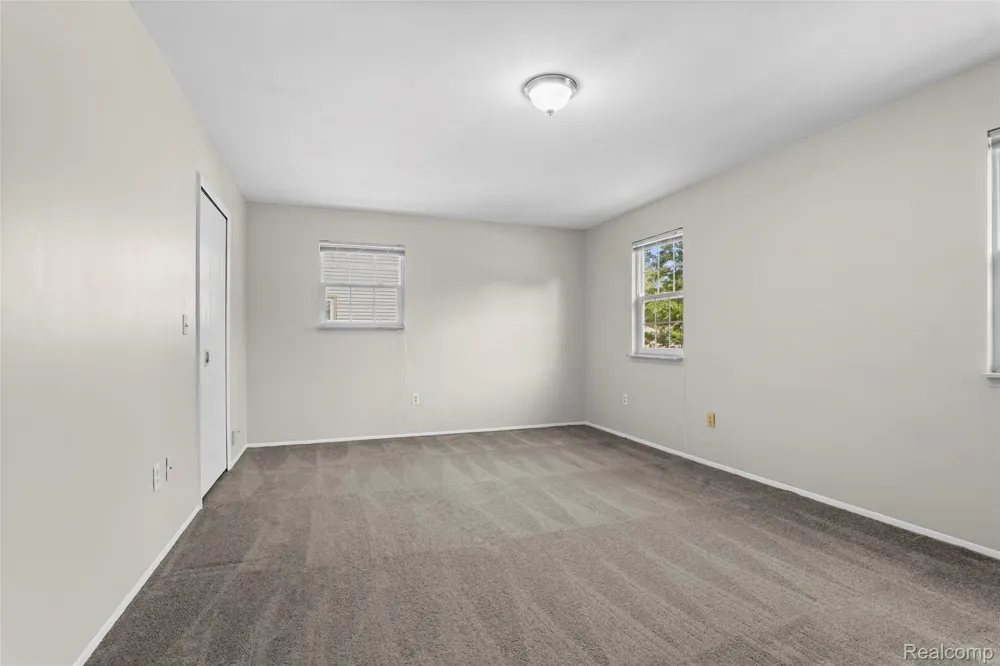 8167 Sandpiper Street Canton Charter Township, MI 48187