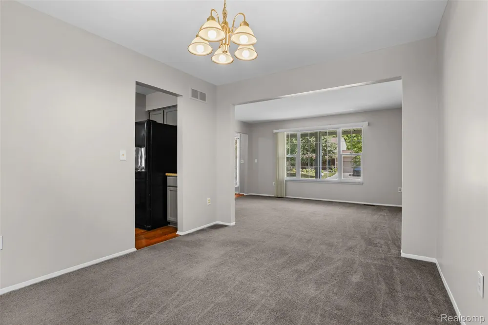 8167 Sandpiper Street Canton Charter Township, MI 48187