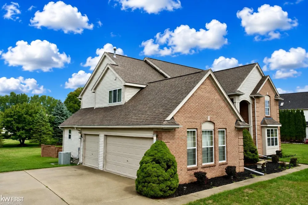 2295 Hidden Forest Drive Grand Blanc Charter Township, MI 48439