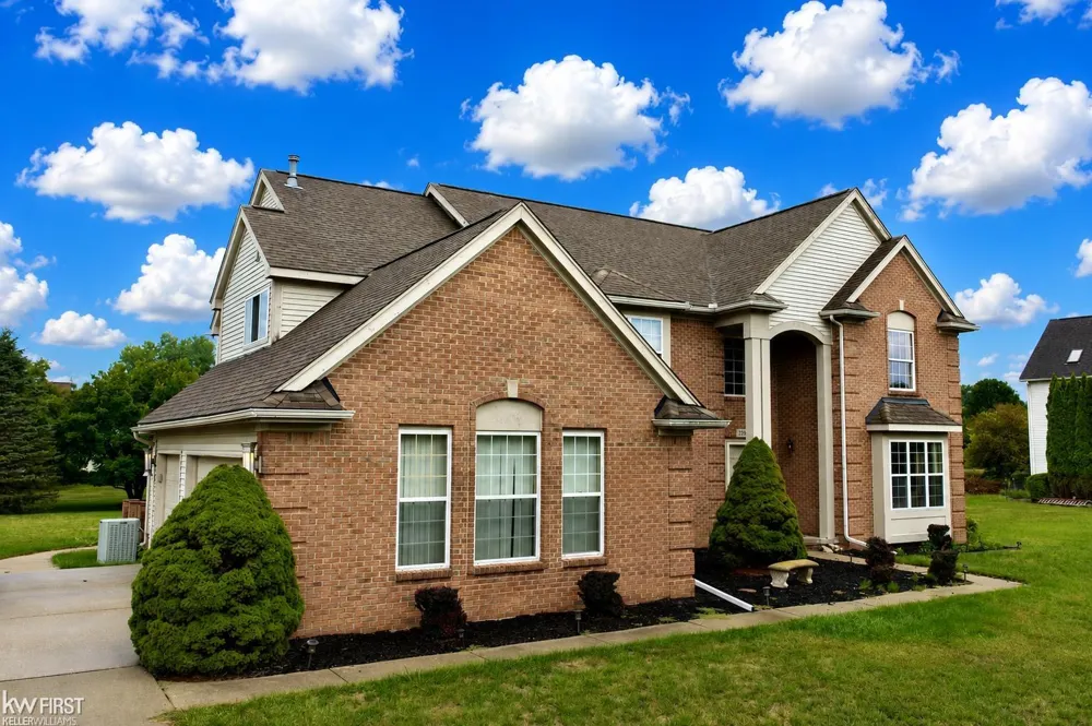 2295 Hidden Forest Drive Grand Blanc Charter Township, MI 48439