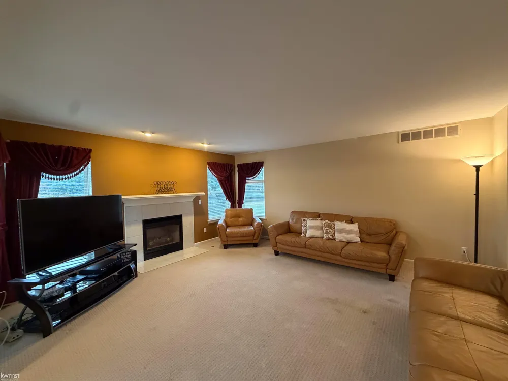 2295 Hidden Forest Drive Grand Blanc Charter Township, MI 48439