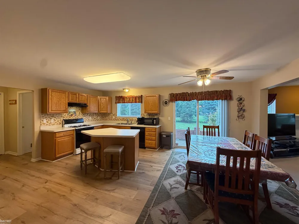 2295 Hidden Forest Drive Grand Blanc Charter Township, MI 48439