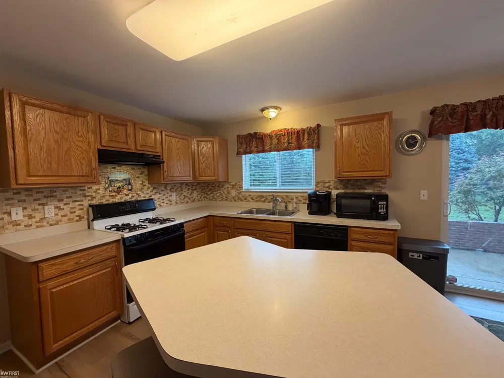 2295 Hidden Forest Drive Grand Blanc Charter Township, MI 48439