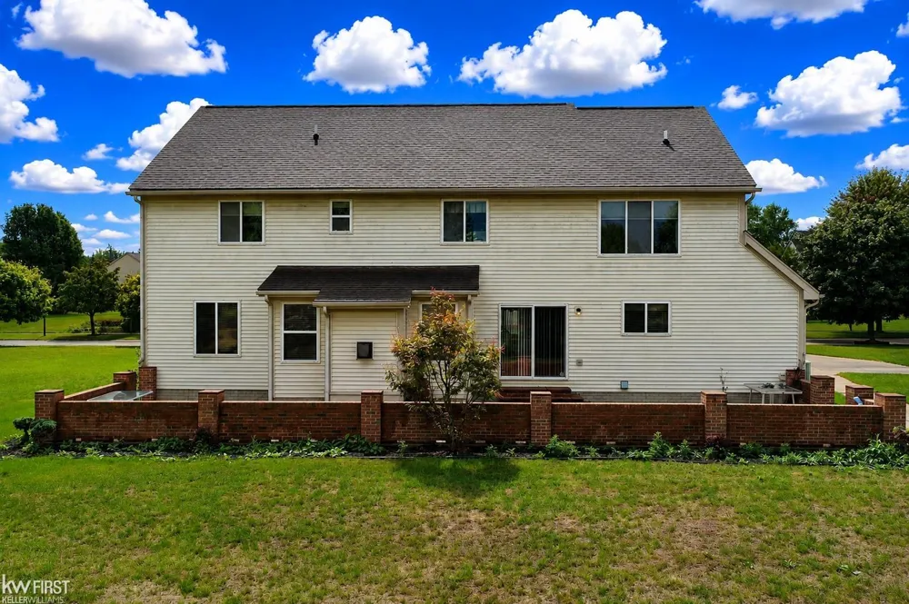 2295 Hidden Forest Drive Grand Blanc Charter Township, MI 48439