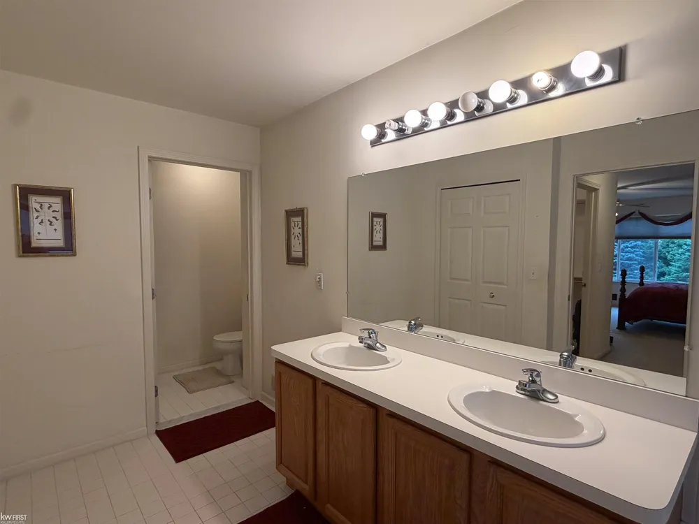 2295 Hidden Forest Drive Grand Blanc Charter Township, MI 48439