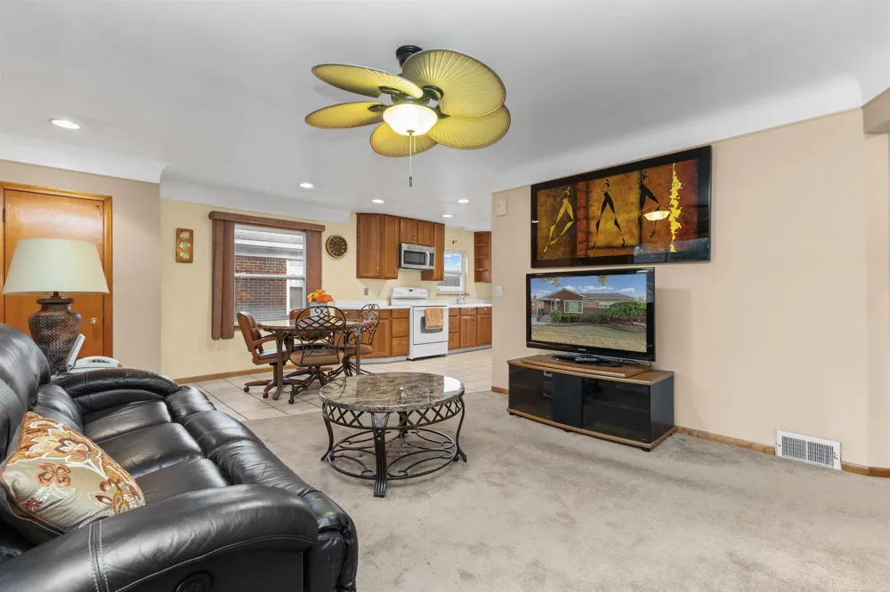 19708 California Street St Clair Shores City, MI 48080