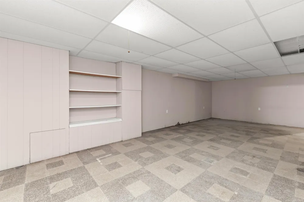 19708 California Street St Clair Shores City, MI 48080