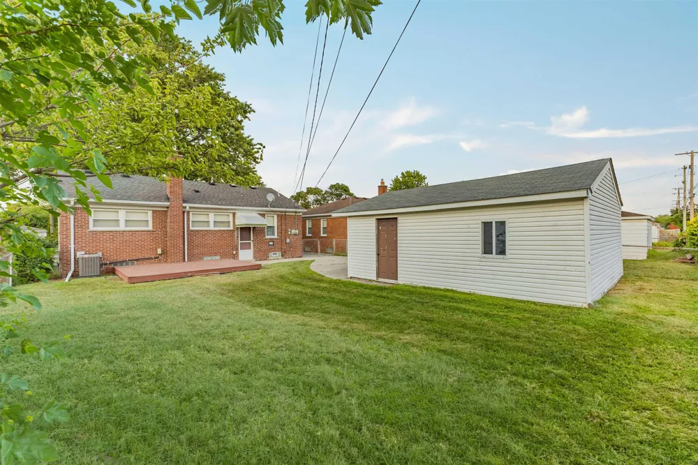 19708 California Street St Clair Shores City, MI 48080