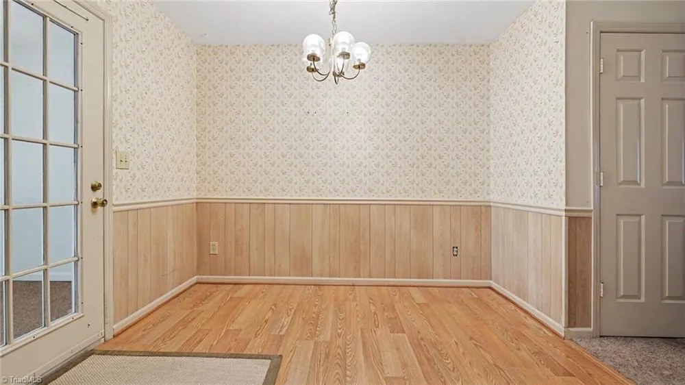 1001 Rock Knoll Court #228 Winston-Salem, NC 27107
