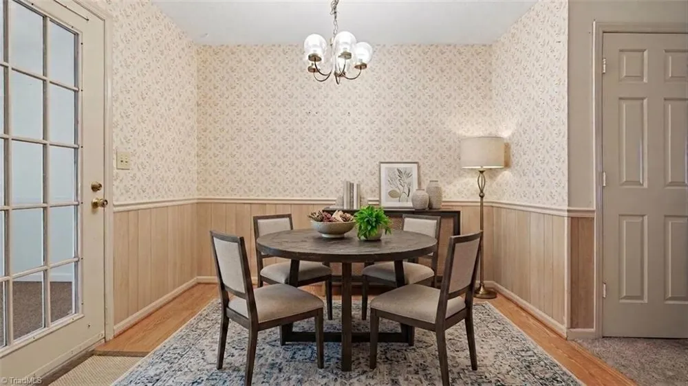 1001 Rock Knoll Court #228 Winston-Salem, NC 27107