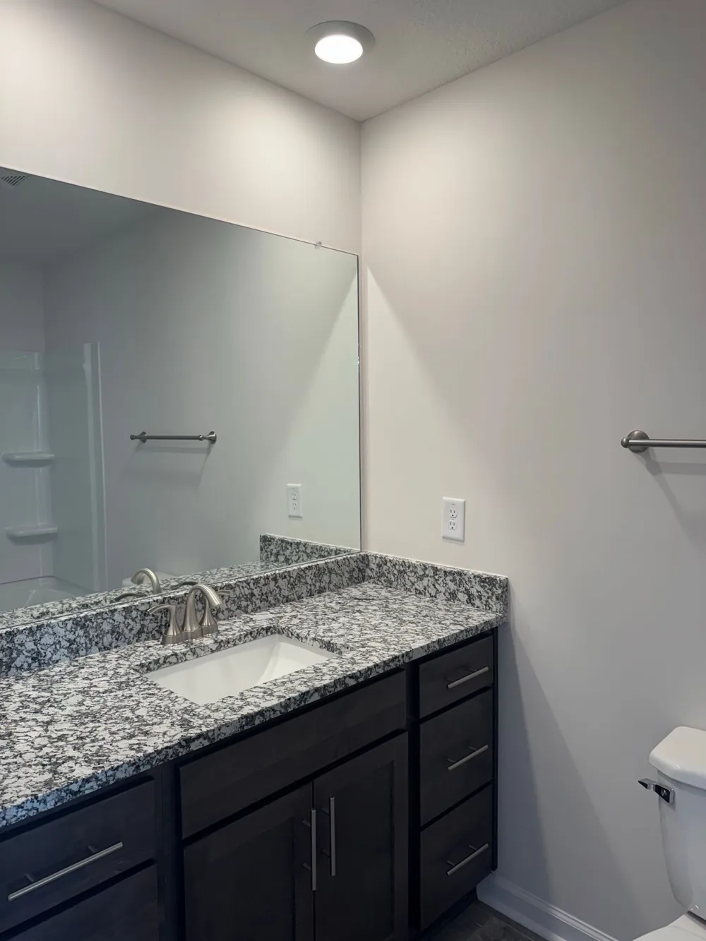 130 Quarry Point Dr Clarksville, TN 37043