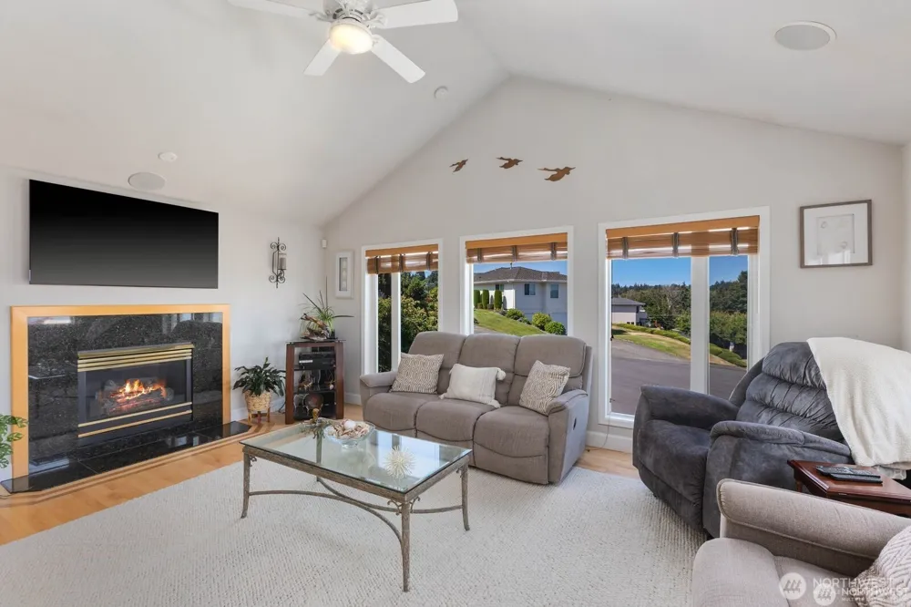 30822 36th Court SW Federal Way, WA 98003