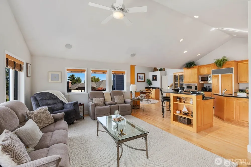 30822 36th Court SW Federal Way, WA 98003