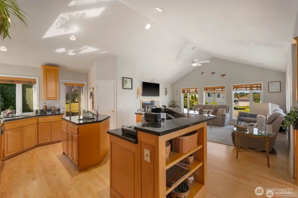 30822 36th Court SW Federal Way, WA 98003