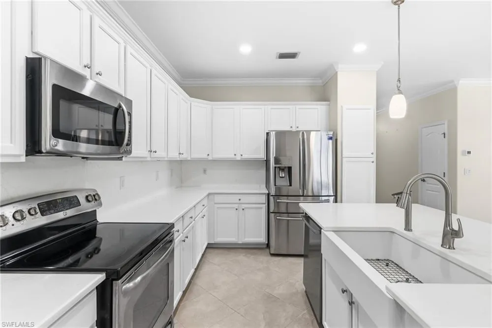 11068 Cherry Laurel Drive E Fort Myers, FL 33912