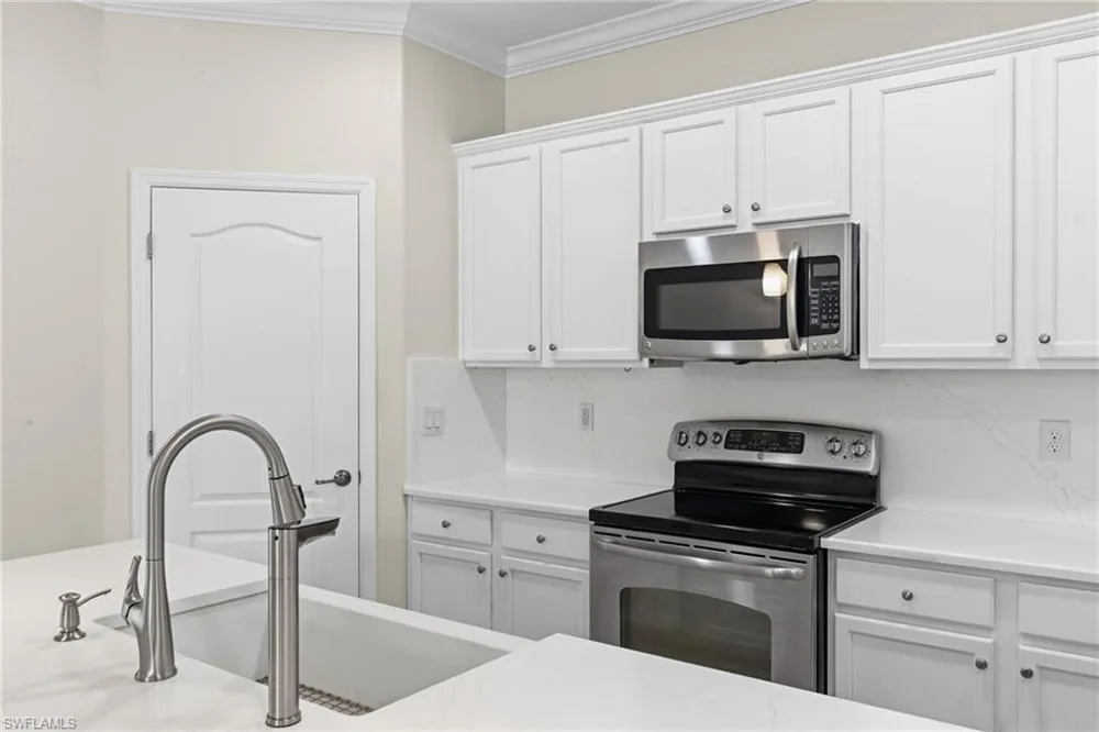 11068 Cherry Laurel Drive E Fort Myers, FL 33912