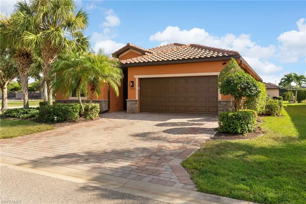 11068 Cherry Laurel Drive E Fort Myers, FL 33912