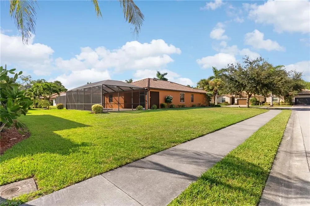 11068 Cherry Laurel Drive E Fort Myers, FL 33912
