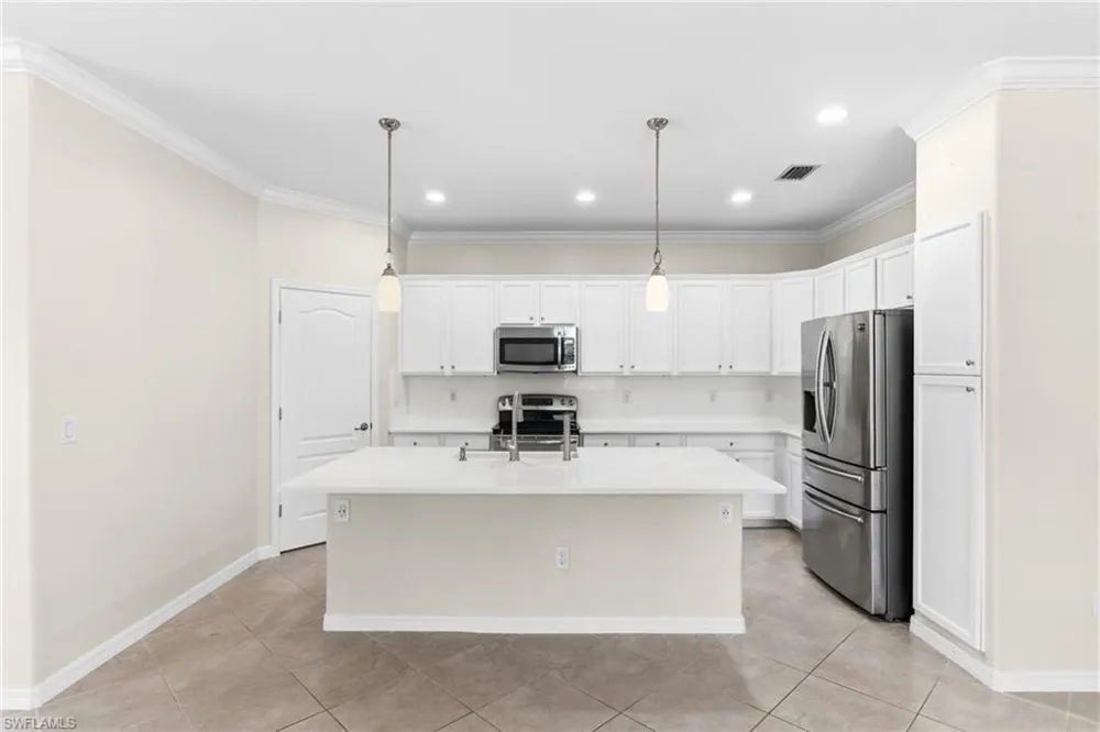 11068 Cherry Laurel Drive E Fort Myers, FL 33912