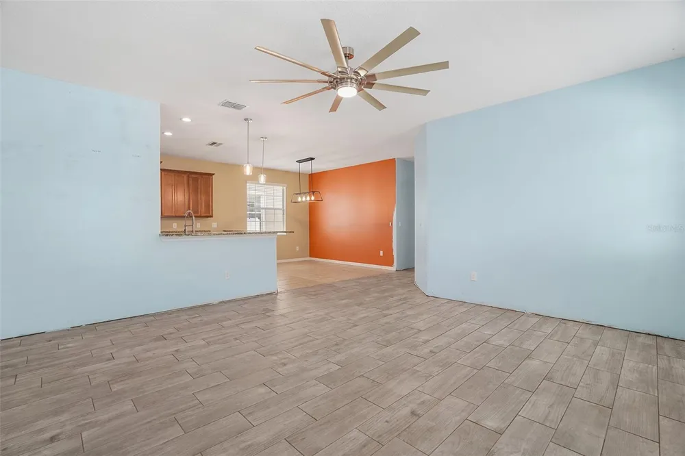 3205 BAYFLOWER AVE St Cloud, FL 34773