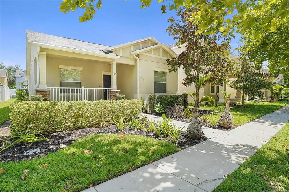 3205 BAYFLOWER AVE St Cloud, FL 34773