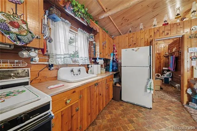 86 Blue Jay Lane Red Feather Lakes, CO 80545