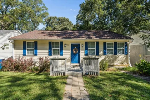 933 Byron Drive SW