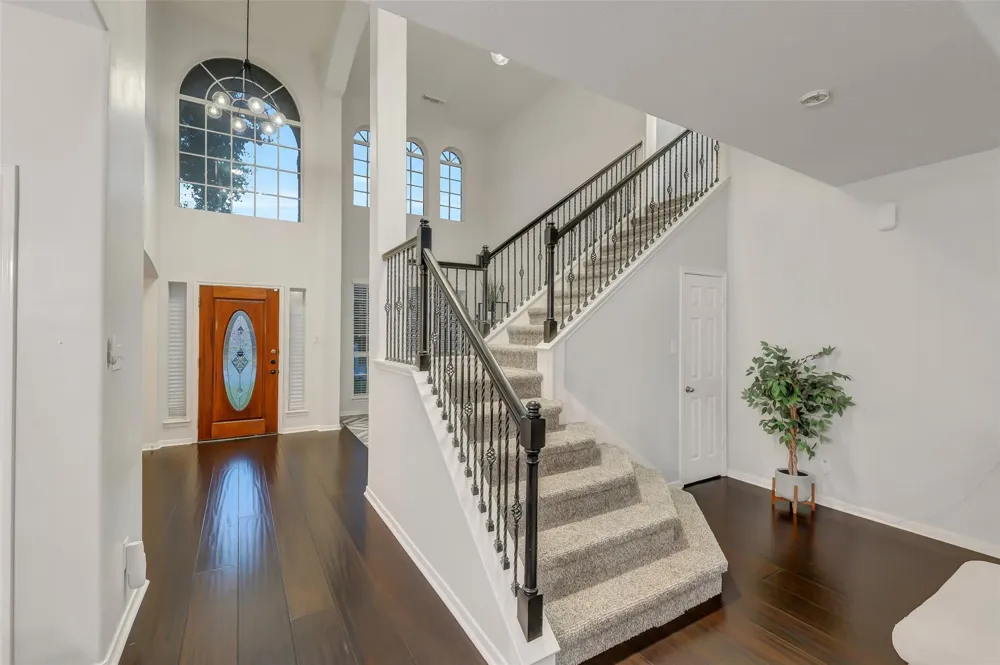 30214 Vinebriar Drive Spring, TX 77386
