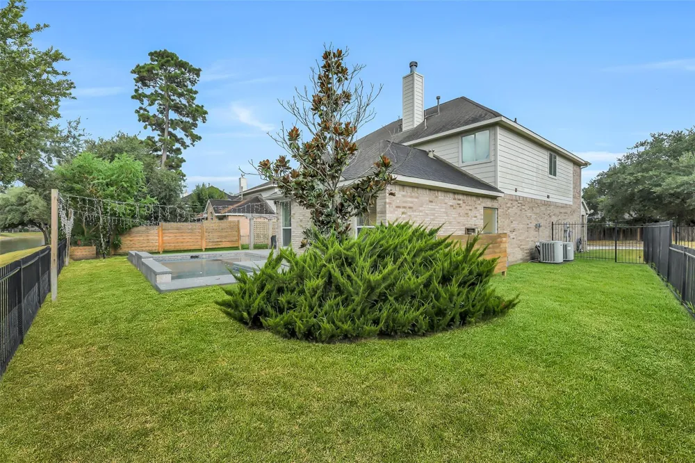 30214 Vinebriar Drive Spring, TX 77386