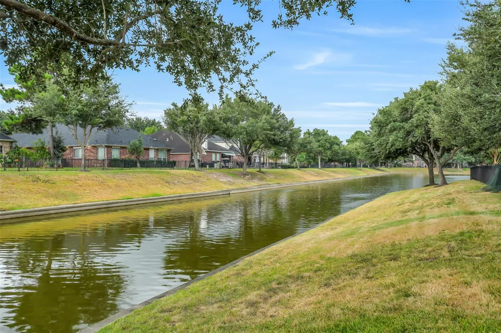 30214 Vinebriar Drive Spring, TX 77386