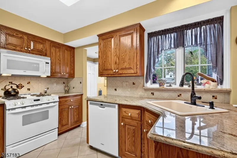 665 Fairfield Way Union, NJ 07083