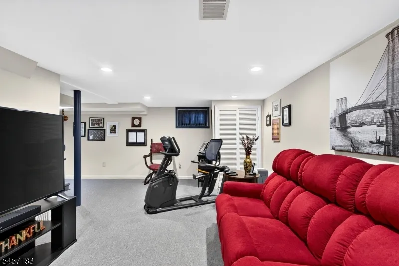 665 Fairfield Way Union, NJ 07083