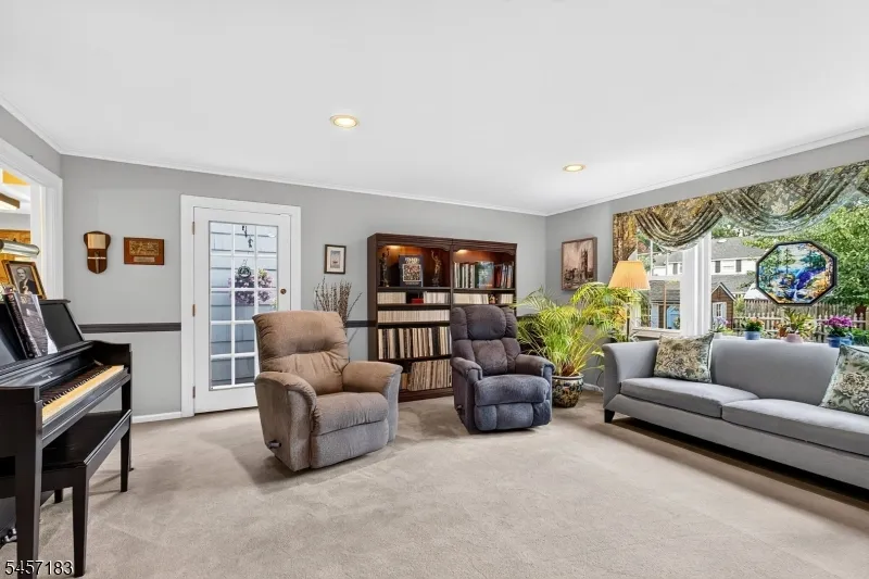665 Fairfield Way Union, NJ 07083