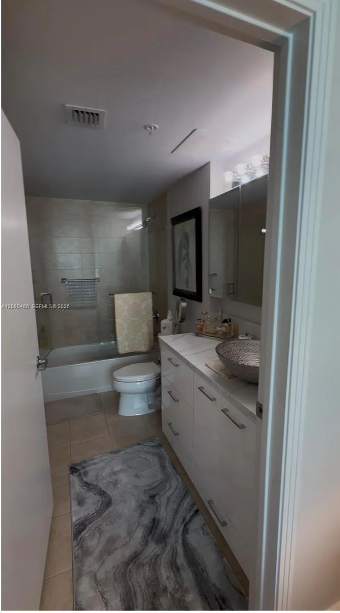 9066 SW 73rd Ct #1809 Miami, FL 33156