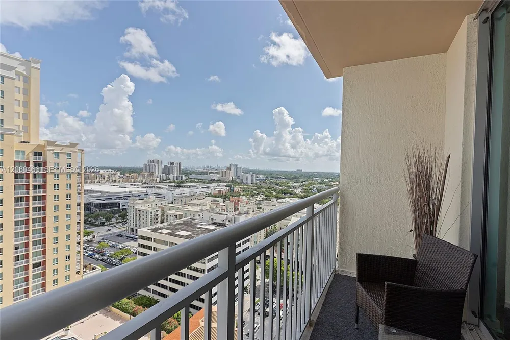 9066 SW 73rd Ct #1809 Miami, FL 33156
