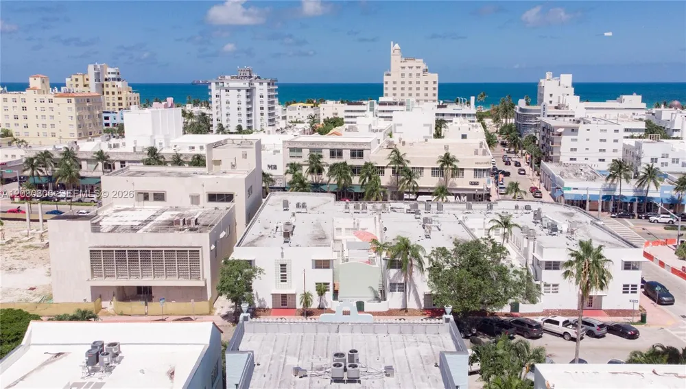 1218 Drexel Ave #204 Miami Beach, FL 33139