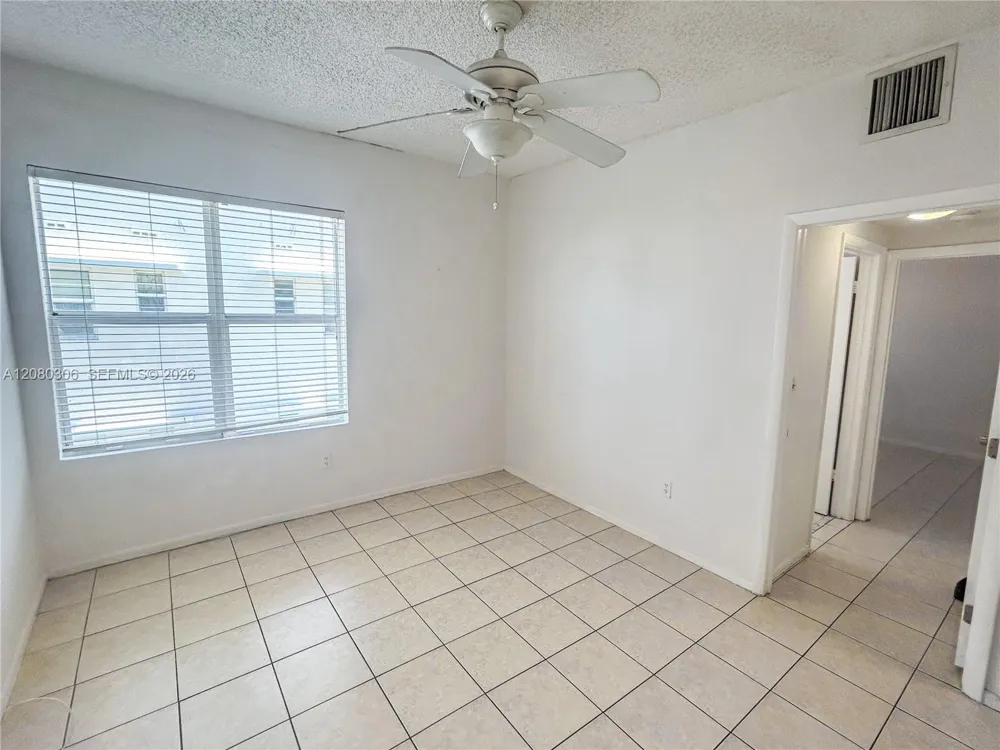1218 Drexel Ave #204 Miami Beach, FL 33139