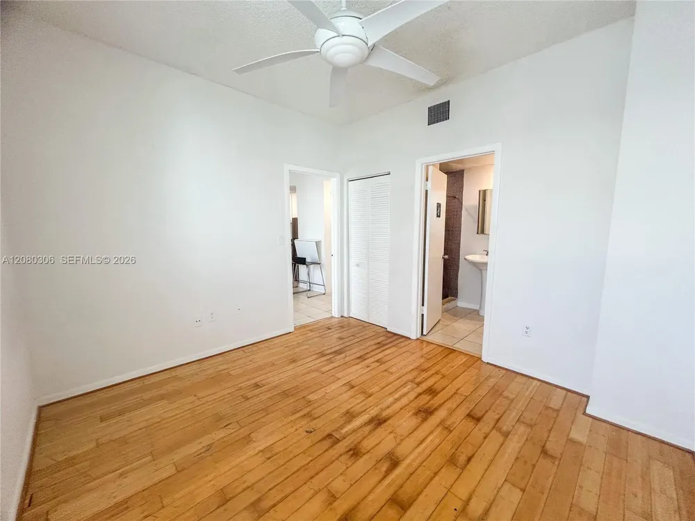 1218 Drexel Ave #204 Miami Beach, FL 33139