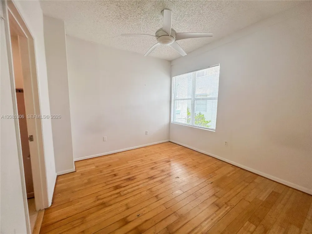 1218 Drexel Ave #204 Miami Beach, FL 33139