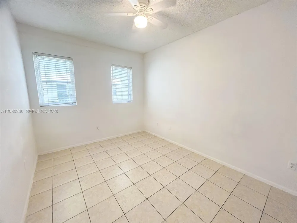 1218 Drexel Ave #204 Miami Beach, FL 33139