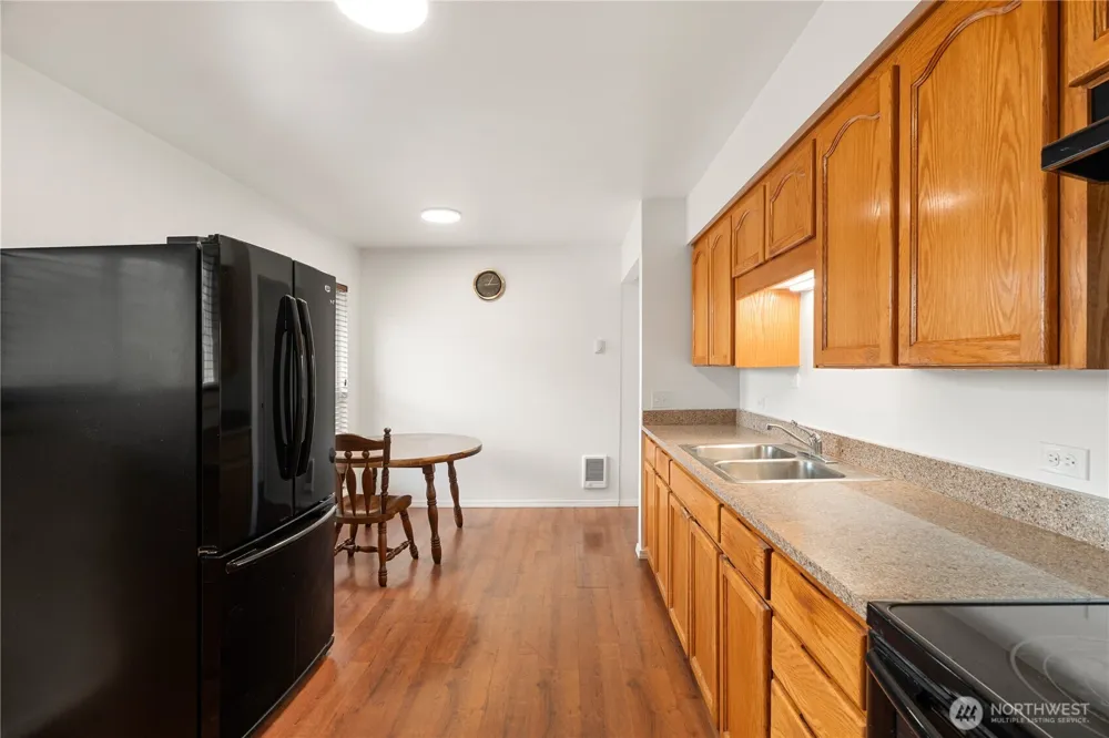 1206 E Park Avenue Montesano, WA 98563
