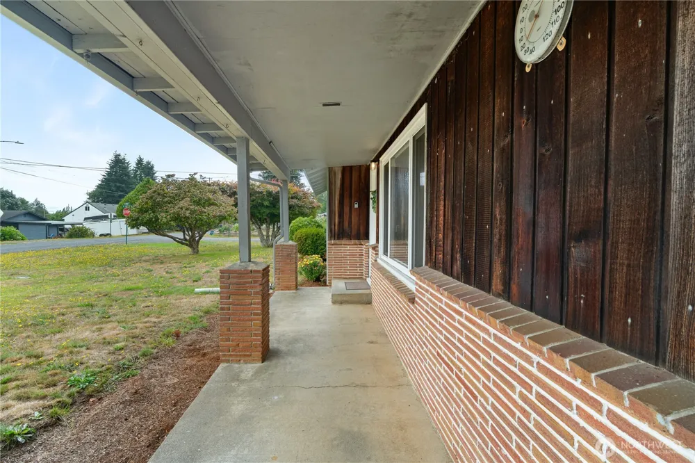 1206 E Park Avenue Montesano, WA 98563